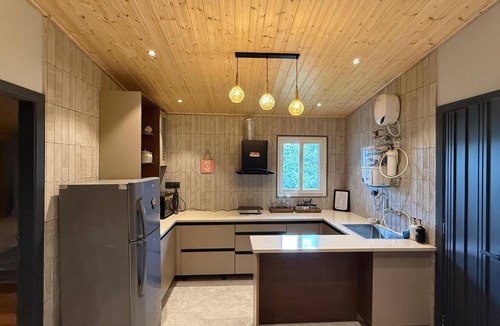 Mussoorie Apartment | Casa Ami Forest Frame 2-bhk apartment in Mussoorie with stunning mountain views