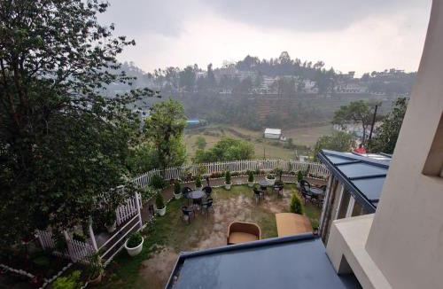 Bhowali Hotel | Casa De Bello, Nainital, Near Kainchi Dham