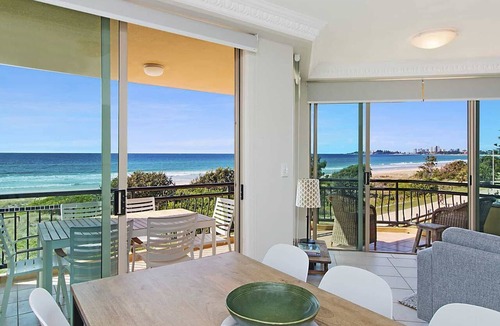 Bilinga Apartment | Casa Del Rey 4 - Absolute Beachfront Bilinga - Min 3. Night Stay!