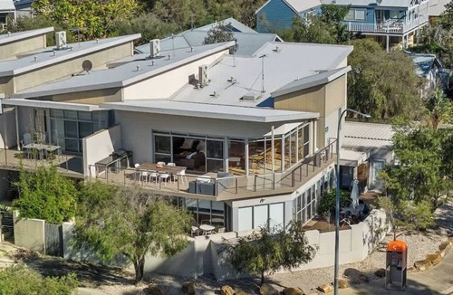 Eagle Bay Apartment | Casa Indigo Modern Bushland Retreat by the Sea