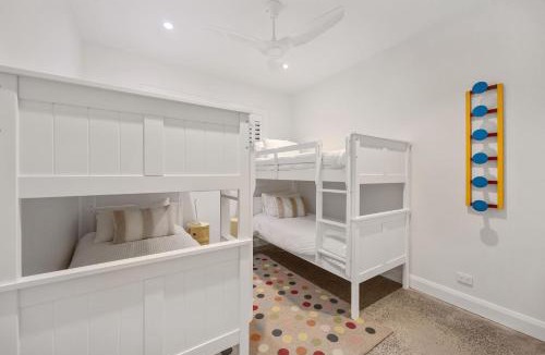 Narrawallee Apartment | Casa Narra - Ground-level Apartment