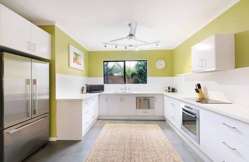 Nightcliff Apartment | Casuarina Cove Foreshore Tropical Escape near CBD