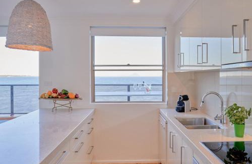 Soldiers Point Apartment | Casuarinas 5 superb waterfront unit