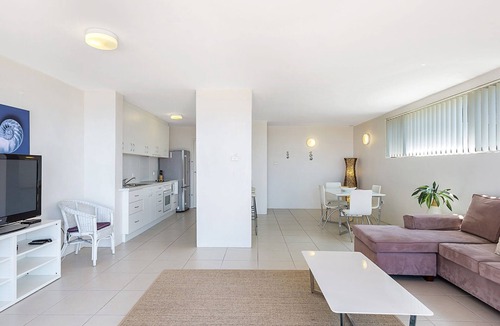Soldiers Point Apartment | Casuarinas, Unit 1/33 Soldiers Point - Waterfront holiday, with spectacular views