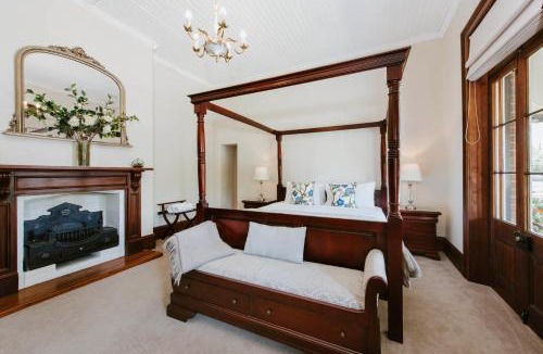 Central Mudgee House | Cawarra on the Park - Historic Mudgee Grandeur