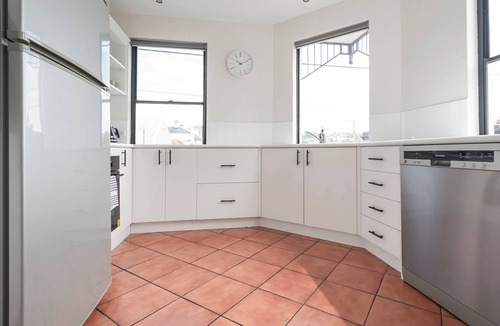 Launceston CBD Apartment | CBD Central Hub | Parking & WiFi
