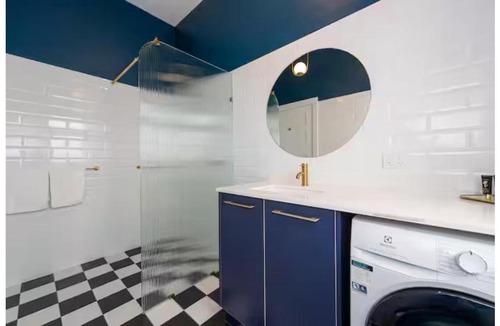 West Perth Apartment | Central 1BDR APT in West Perth with Parking