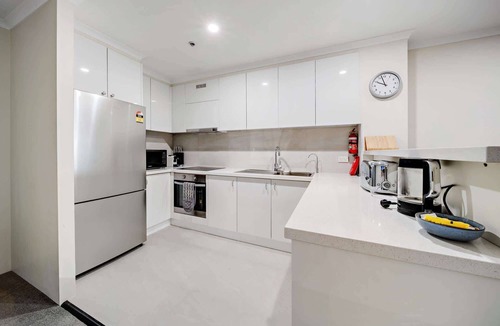 Canberra City Centre Apartment | Central 2-bed Apartment with Pool, Gym and Spa
