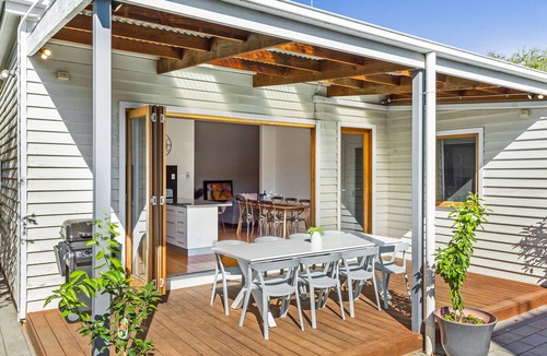 Bendigo House | Central Bendigo Cottage, family and pet friendly, walk to everywhere!