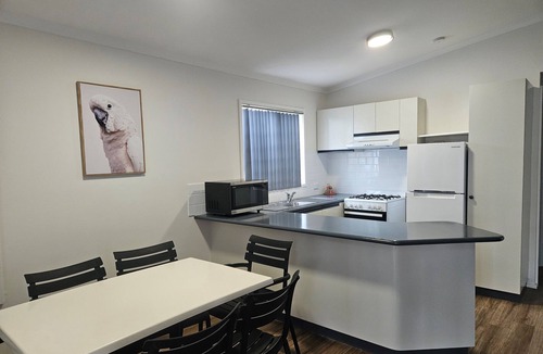 Ascot Cabin | Central Caravan Park