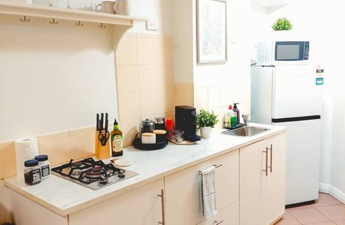 Glebe Apartment | Central Loft on Broadway + Parking/Pool