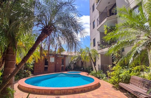 Glebe Apartment | Central Loft on Broadway + Parking/Pool