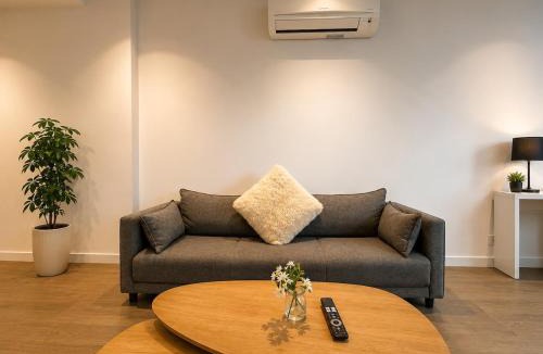 Melbourne Central Business District Apartment | Central Melbourne Comfort 2BR City Stay