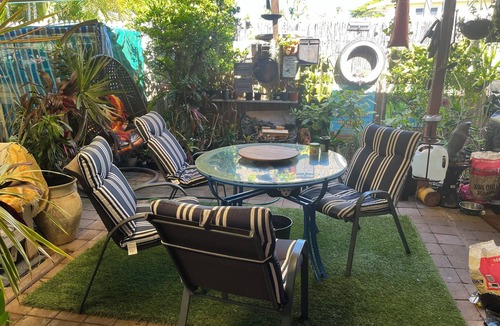 Thuringowa Central Bed & Breakfast | Central Thuringowa willows Riverway & ross river naturist CO retreat