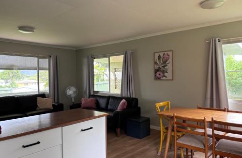 Atherton House | Central, Tidy and Private 3 Bedroom