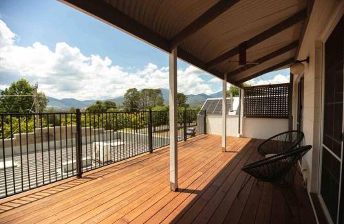 Tawonga South Apartment | Central Two Bedroom Apartment With Mountain Views