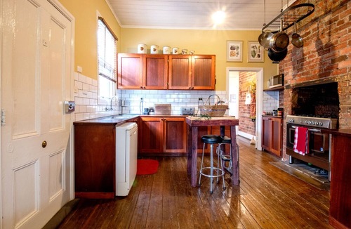 Bendigo House | Central - Unique - Great history - Spacious -WI-FI