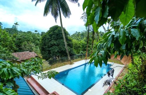 Gudalur Resort | Chandragiri Heritage Bungalow By ZOMESTAYS