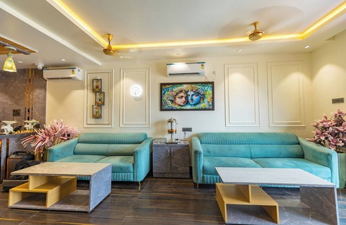 Vrindavan Resort | Chandrika Greens Resort Near Prem Mandir