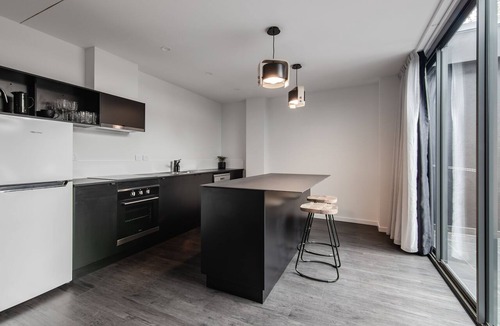 Launceston CBD Apartment | Change Overnight