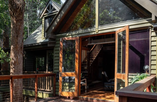 Springbrook Ski Chalet | Character filled chalet at Springbrook National Park, Queensland Australia