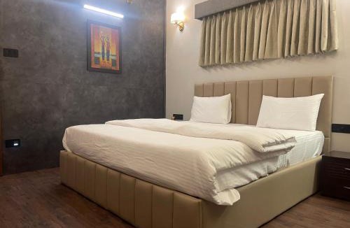 Varanasi House | Charan Niwas