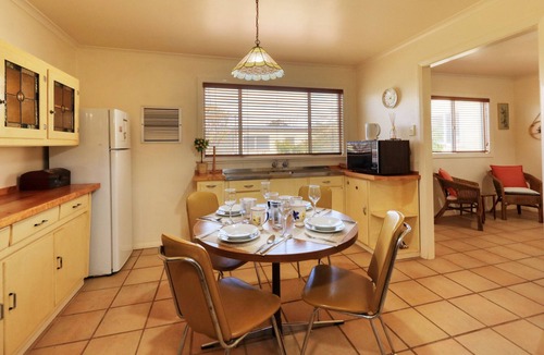 Broken Hill Hotel | Charles Rasp Motor Inn & Cottages