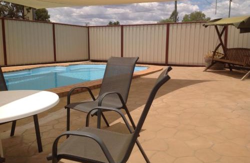 Charleville Hotel | Charleville Waltzing Matilda Motor Inn