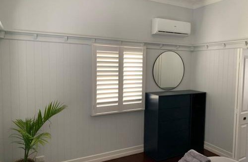 Annerley House | Charming 1920's 4Br freestanding Plantation Qldr.