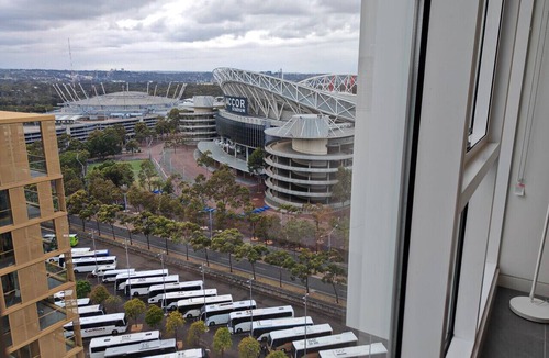 Lidcombe Apartment | Charming 2 bedroom APT overlooking Accor Stadium