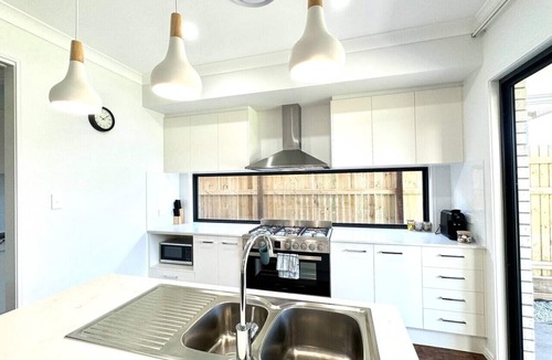 Heathwood House | Charming 4bdr holiday home @Heathwood
