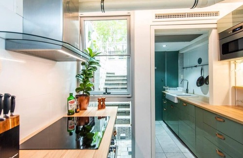 Northbridge Apartment | Charming Apartment with Stunning Rooftop