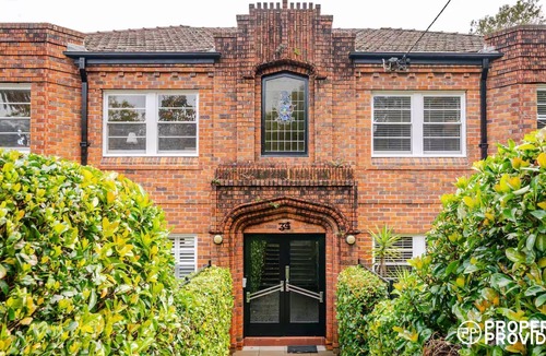 Wollstonecraft Apartment | Charming Art Deco Retreat Minutes From The CBD
