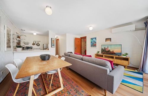 Lyneham Apartment | Charming Canberra 2-Bed by Parks & Shops