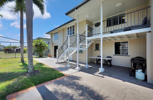 South Mackay House | Charming Coastal Home in South Mackay