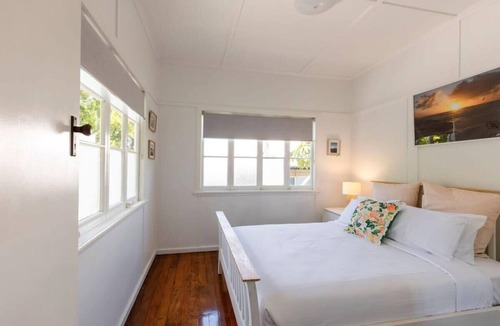 Kings Beach House | Charming Coastal Cottage