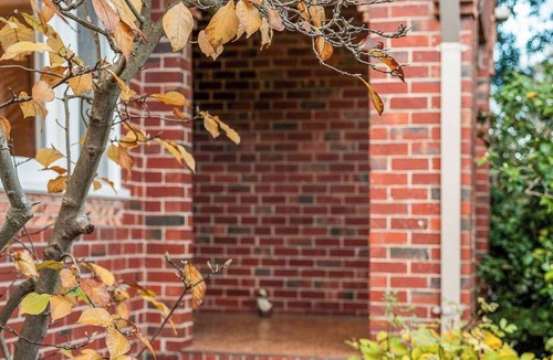 Camberwell House | Charming Cozy Home Near Local Shops & Chadstone SC