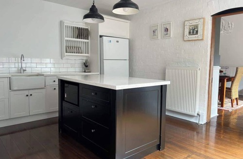 Launceston CBD House | Charming Heritage Home