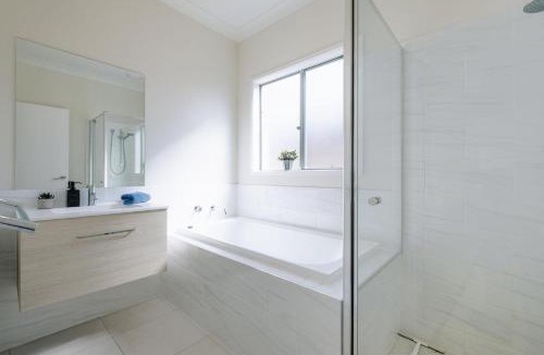 Griffin House | Charming Home in Griffin for Unforgettable Stays
