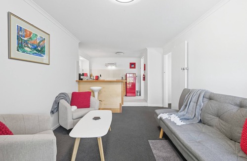 Sandy Bay Apartment | Charming Maning Ave - 2 Bedroom Unit