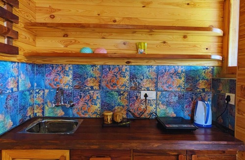 Mukteshwar Cottage | Charming mountain suite in Mukteshwar. Pet-Friendly!