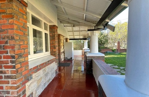 Westbourne Park House | Charming Old-World Bungalow Full of Warmth & History
