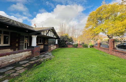 Westbourne Park House | Charming Old-World Bungalow Full of Warmth & History