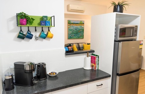 Northbridge Apartment | Charming One-Bedroom Apartment in Northbridge
