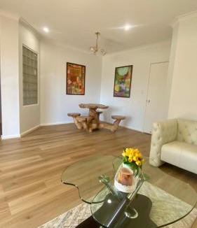 Osborne Park Apartment | Charming Osborne Park Home