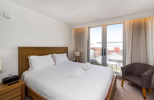 Perth Apartment | Charming Studio with Rooftop Terrace
