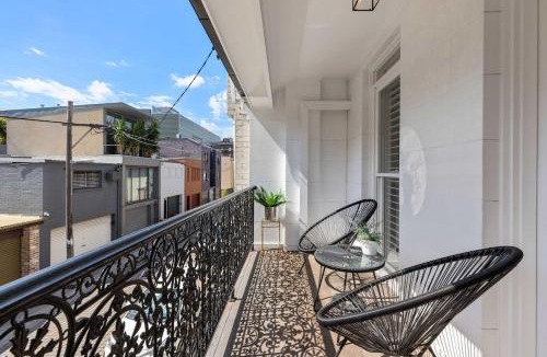 Pyrmont Apartment | Charming Three-Story Terrace House in Pyrmont