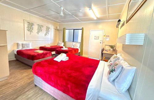 Richmond Hill Hotel | Charters Towers Motel