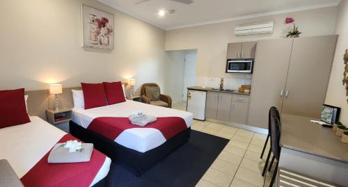 Richmond Hill Hotel | Charters Towers Motel