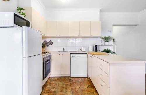 Windsor Apartment | Chic 2-Bed Apartment near Albert Park & Chapel St